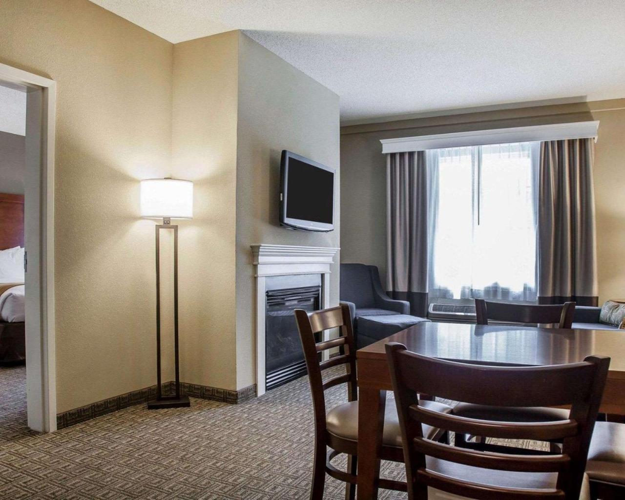 Comfort Inn & Suites Sturbridge-Brimfield Luaran gambar
